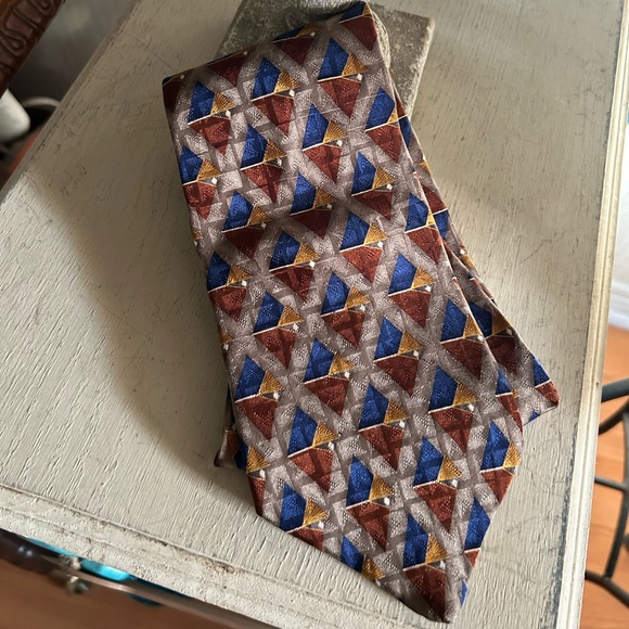 Vintage OSCAR DE LA RENTA All Silk Necktie - Picture 5 of 5